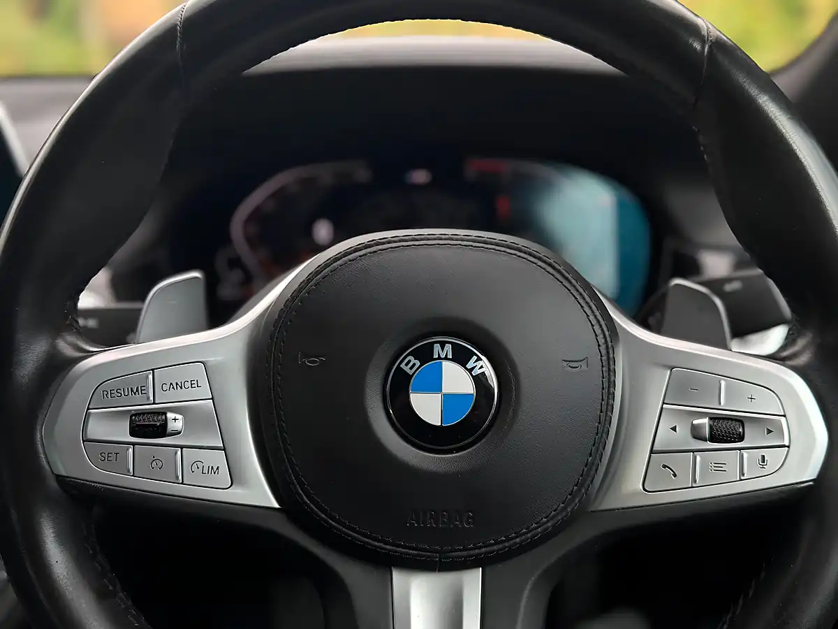 Used 2020 BMW 7 Series M Sport Black - Interior and Exterior details 12