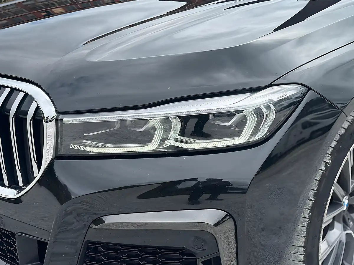 Used 2020 BMW 7 Series M Sport Black - Interior and Exterior details 17
