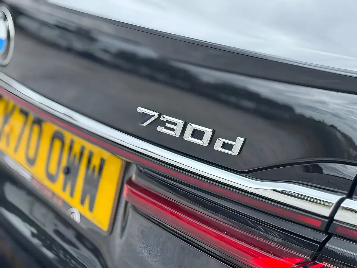 Used 2020 BMW 7 Series M Sport Black - Interior and Exterior details 18