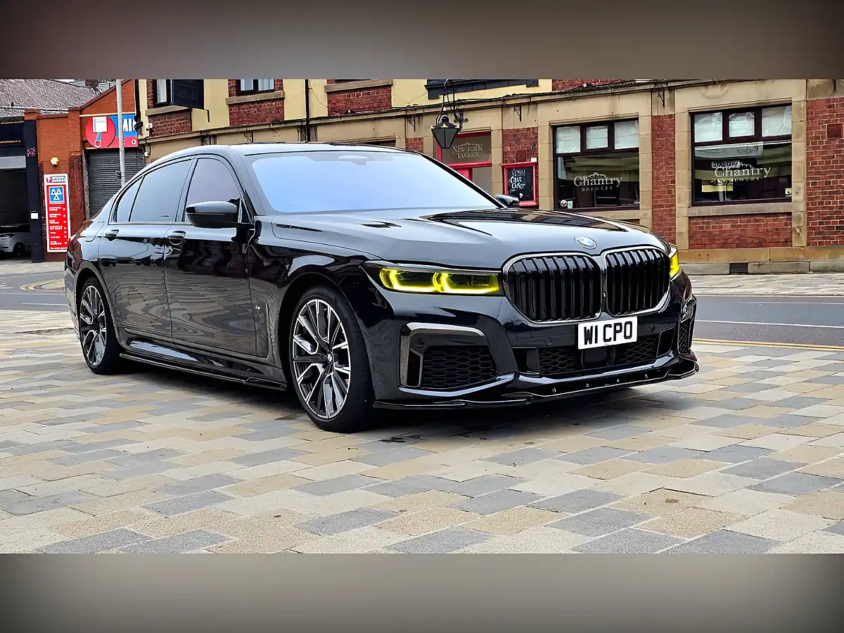 Used 2020 BMW 7 Series M Sport Black - Interior and Exterior details 10