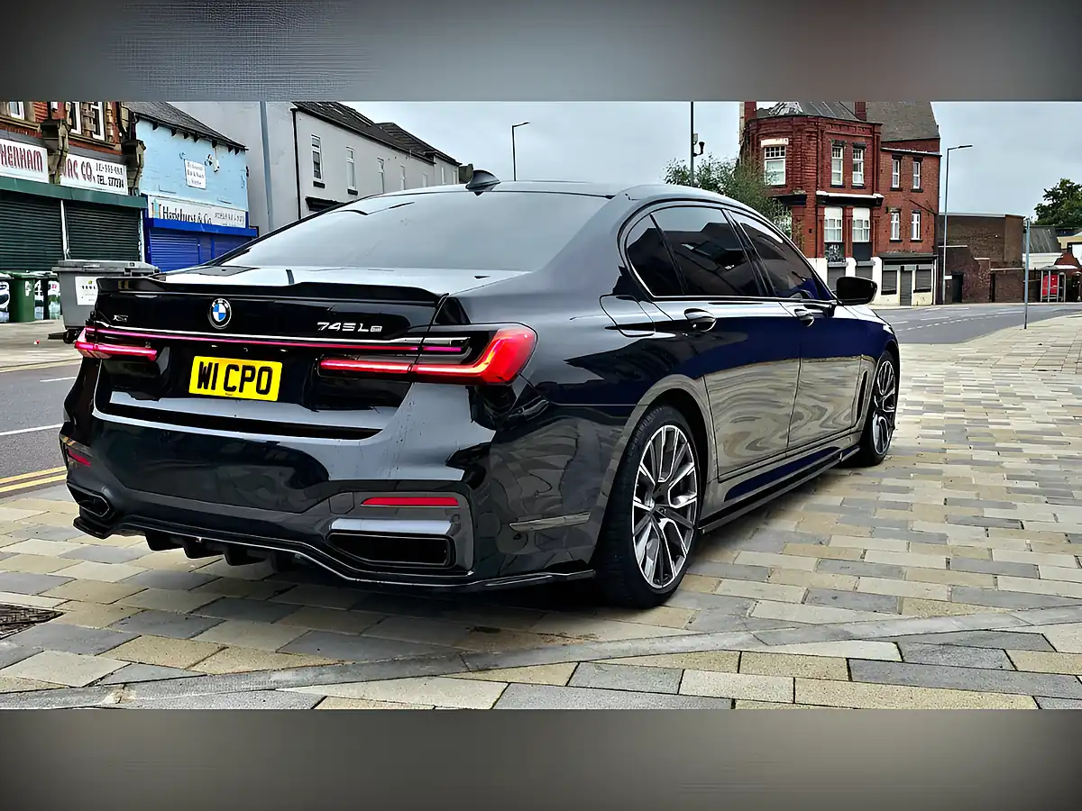 Used 2020 BMW 7 Series M Sport Black - Interior and Exterior details 3