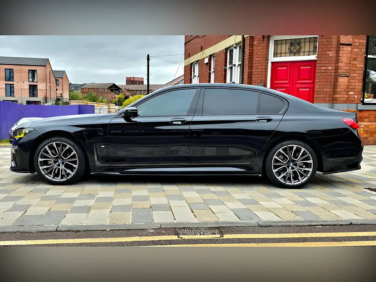 Used 2020 BMW 7 Series M Sport Black - Interior and Exterior details 6