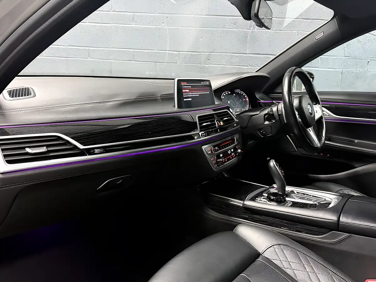 Used 2020 BMW 7 Series M Sport Grey - Interior and Exterior details 20