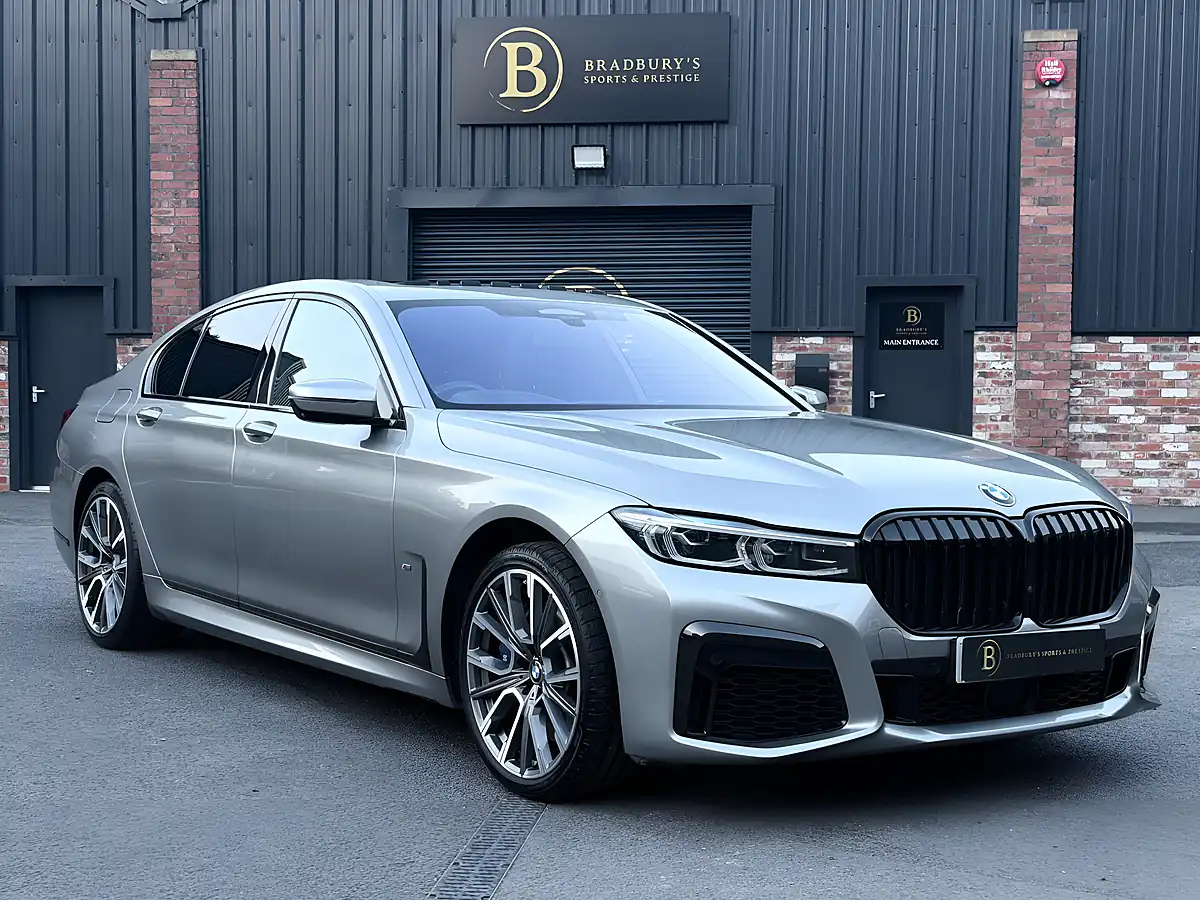 Used 2020 BMW 7 Series M Sport Grey - Interior and Exterior details 8