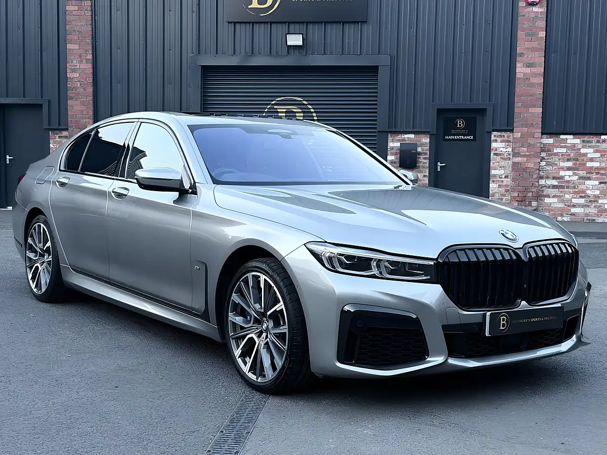 Used 2020 BMW 7 Series M Sport Grey - Interior and Exterior details 9