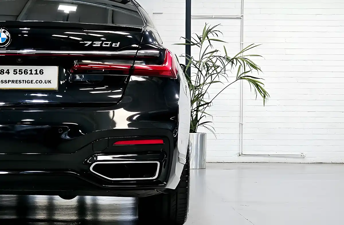 Used 2020 BMW 7 Series M Sport Plus Black - Interior and Exterior details 10