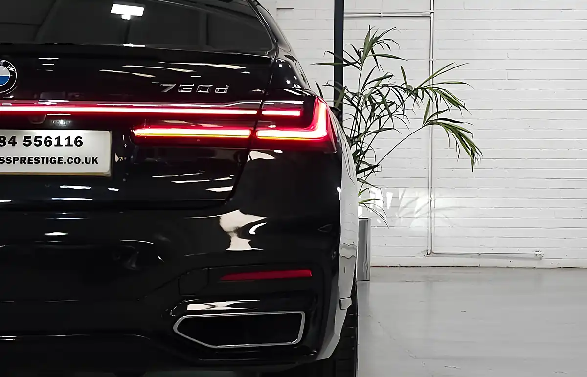 Used 2020 BMW 7 Series M Sport Plus Black - Interior and Exterior details 11