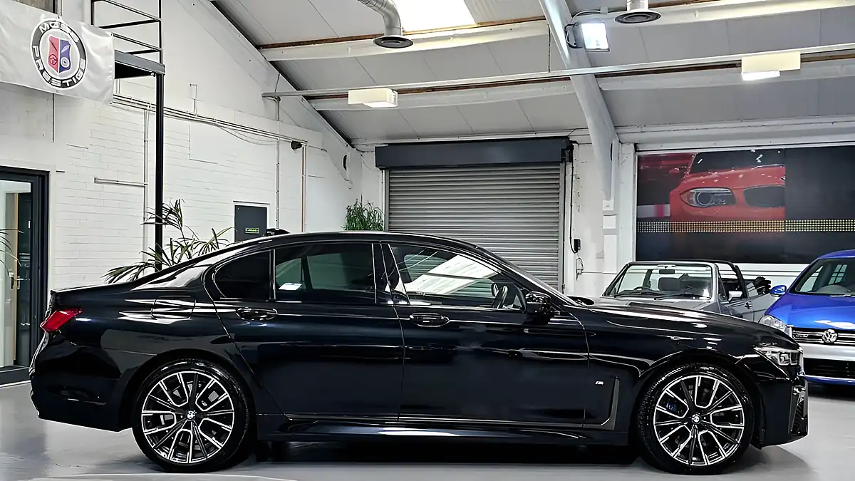 Used 2020 BMW 7 Series M Sport Plus Black - Interior and Exterior details 5