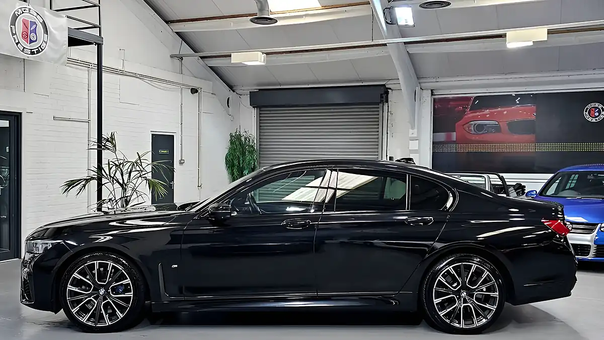 Used 2020 BMW 7 Series M Sport Plus Black - Interior and Exterior details 6