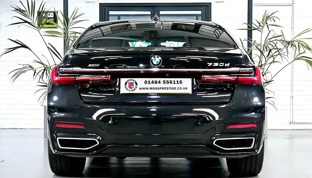 Used 2020 BMW 7 Series M Sport Plus Black - Interior and Exterior details 7
