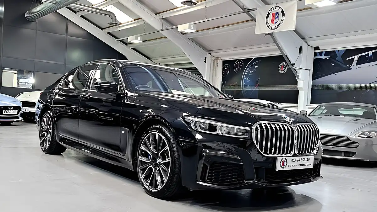 Used 2020 BMW 7 Series M Sport Plus Black - Interior and Exterior details 8