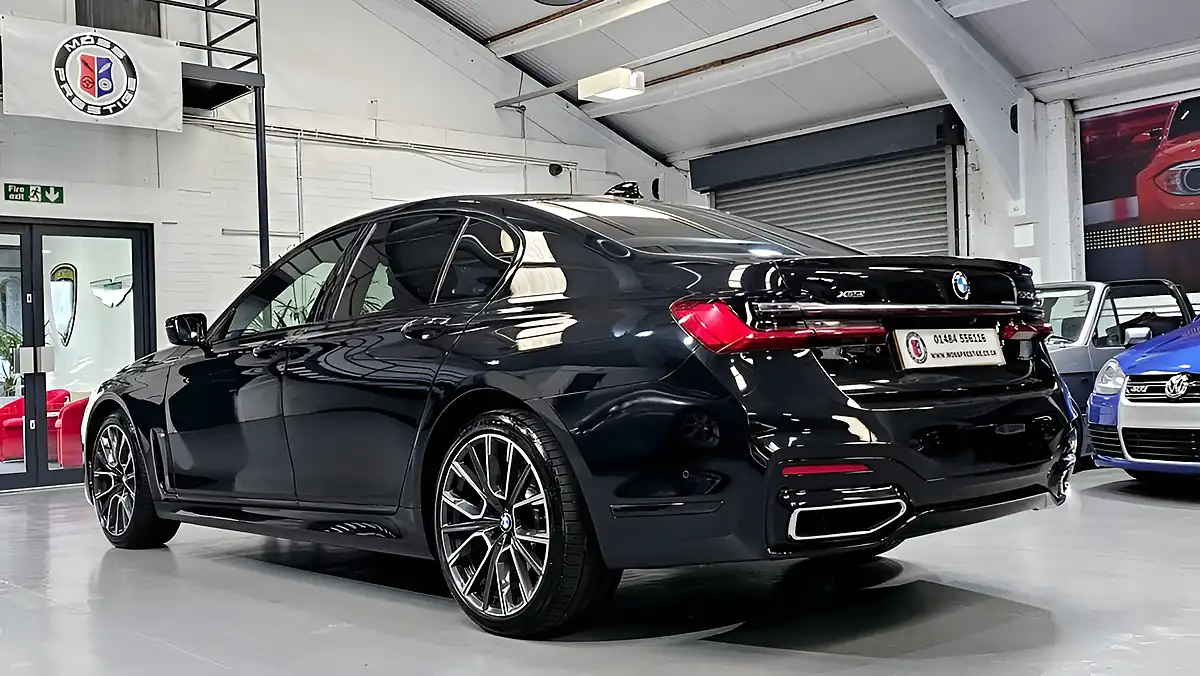 Used 2020 BMW 7 Series M Sport Plus Black - Interior and Exterior details 9