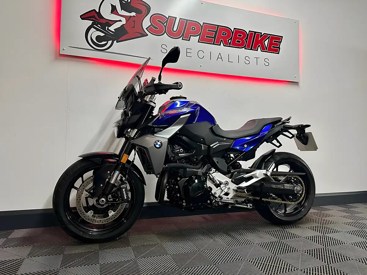 Used 2020 BMW F 900 R Naked Blue - Interior and Exterior details 12
