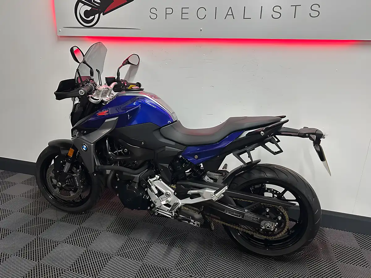 Used 2020 BMW F 900 R Naked Blue - Interior and Exterior details 13
