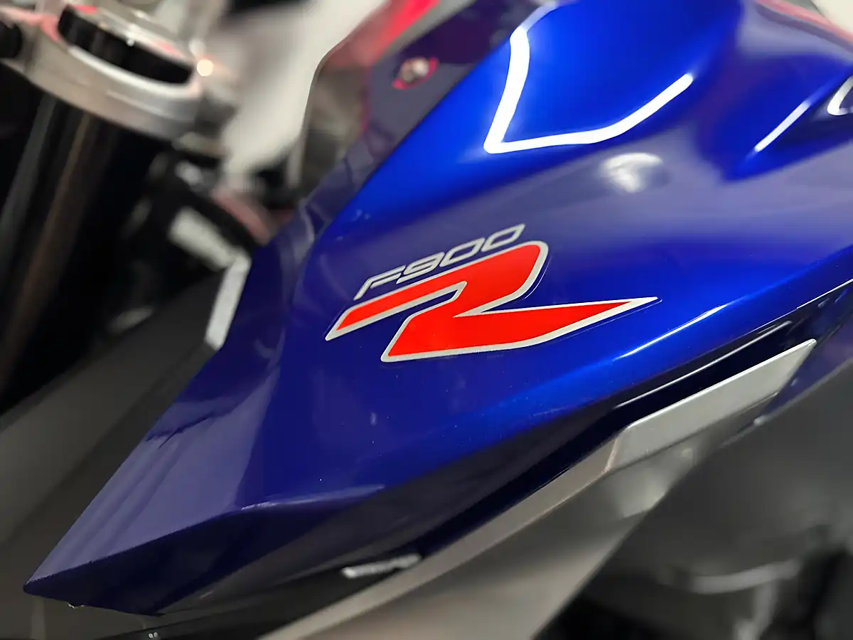 Used 2020 BMW F 900 R Naked Blue - Interior and Exterior details 17