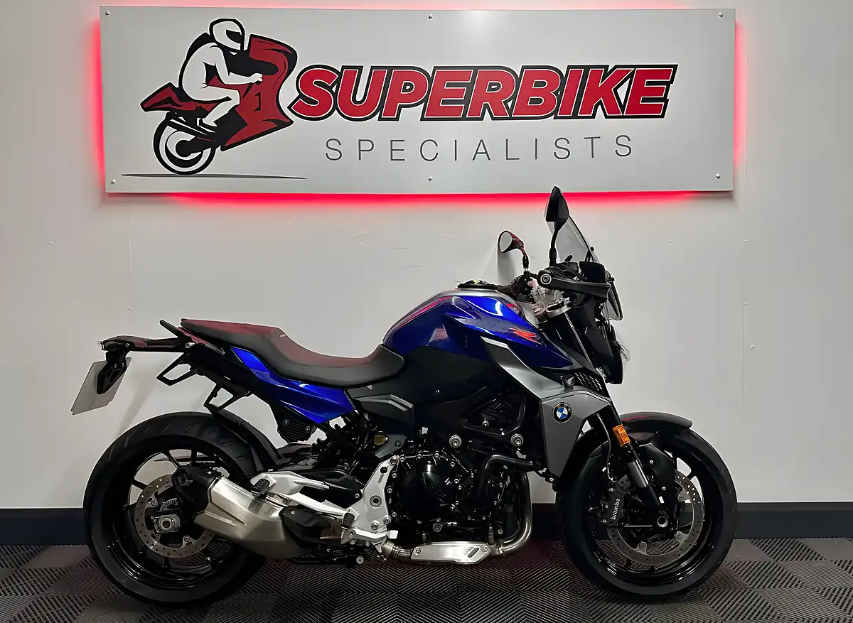Used 2020 BMW F 900 R Naked Blue - Interior and Exterior details 2
