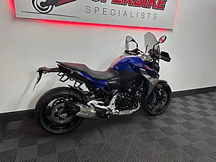 Used 2020 BMW F 900 R Naked Blue - Interior and Exterior details 3