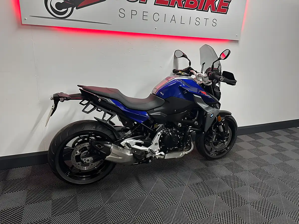 Used 2020 BMW F 900 R Naked Blue - Interior and Exterior details 3