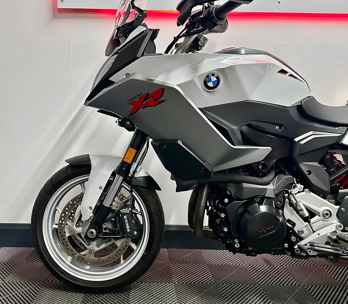 Used 2020 BMW F 900 Xr Te White - Interior and Exterior details 14