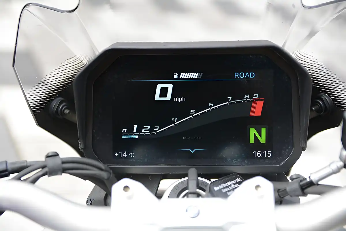 Used 2020 BMW F900R Blue - Interior and Exterior details 14