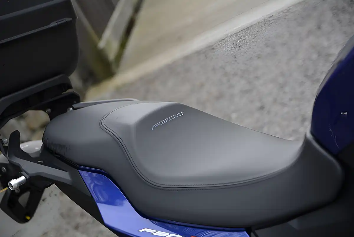 Used 2020 BMW F900R Blue - Interior and Exterior details 3