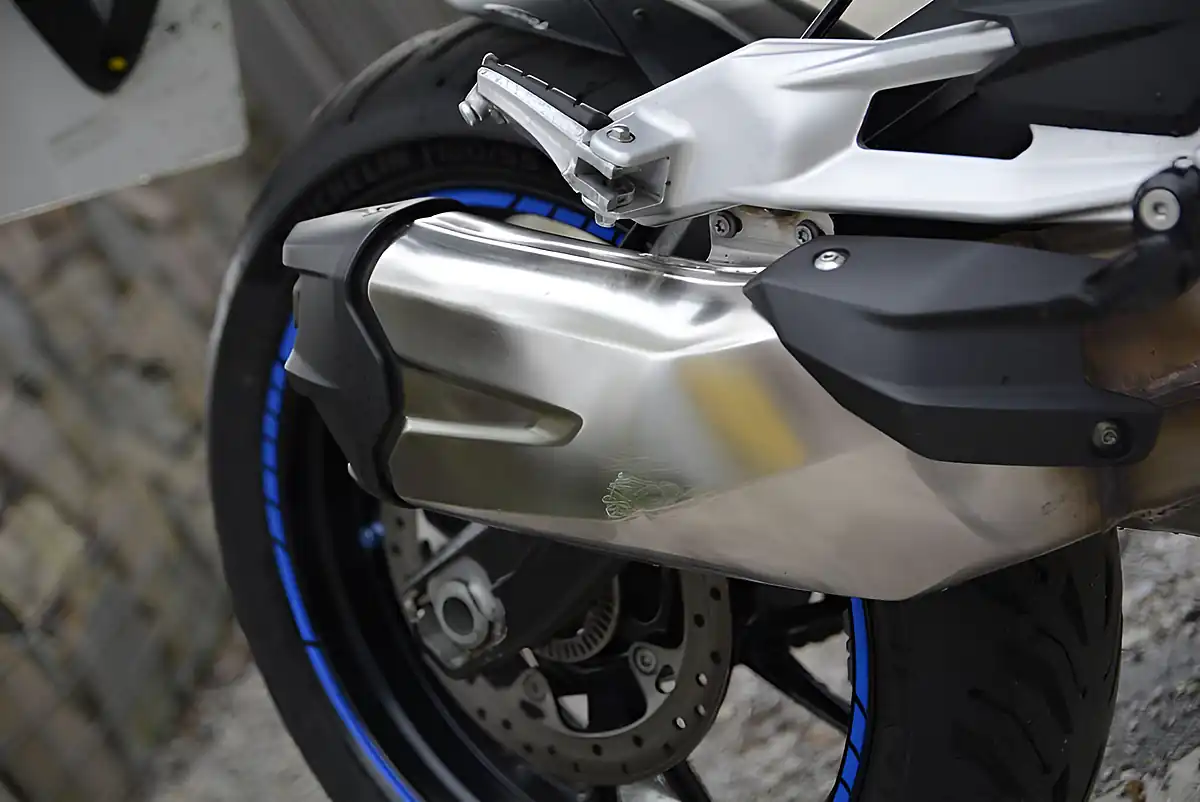 Used 2020 BMW F900R Blue - Interior and Exterior details 4