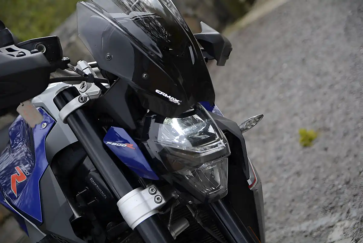 Used 2020 BMW F900R Blue - Interior and Exterior details 9