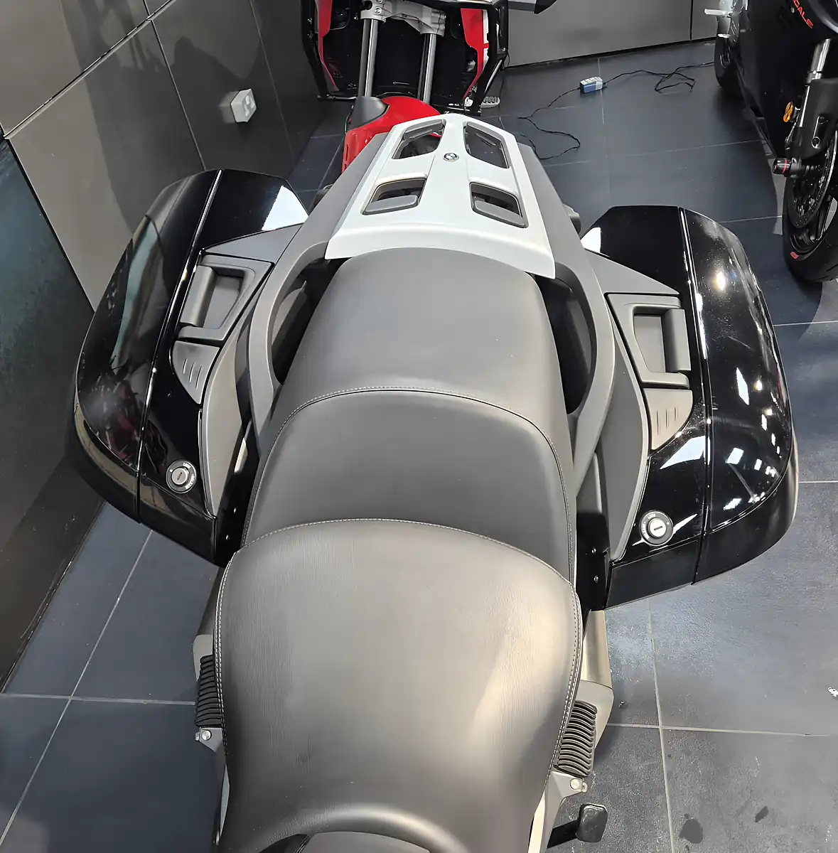 Used 2020 BMW K 1600 GT Se - Interior and Exterior details 13