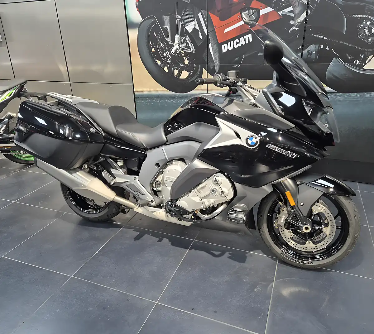 Used 2020 BMW K 1600 GT Se - Interior and Exterior details 14