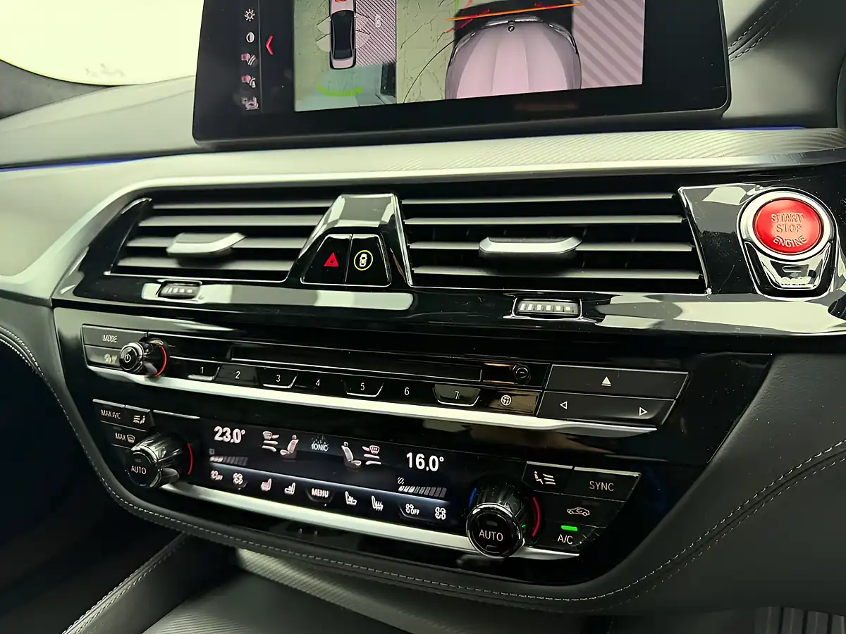 Used 2020 BMW M5 Competition White - Interior and Exterior details 17