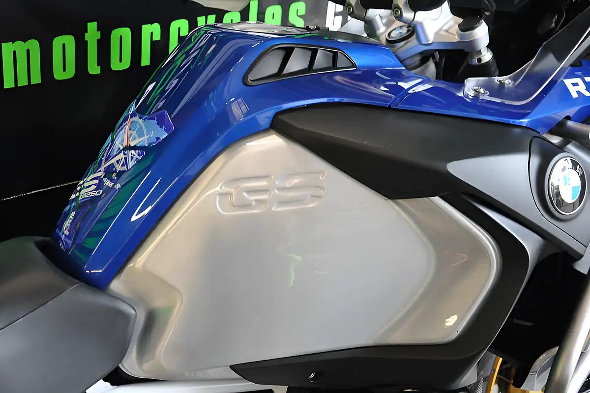 Used 2020 BMW R 1250 Gs Adventure - Interior and Exterior details 18