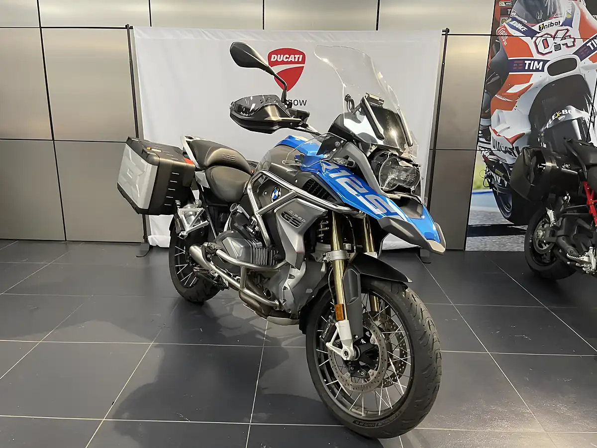 Used 2020 BMW R1250 Gs Te Cosmic Blue - Interior and Exterior details 2
