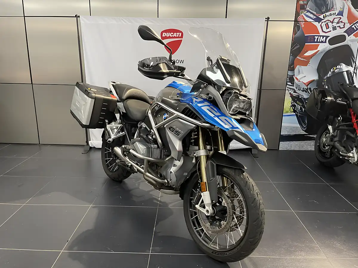 Used 2020 BMW R1250 Gs Te Cosmic Blue - Interior and Exterior details 2