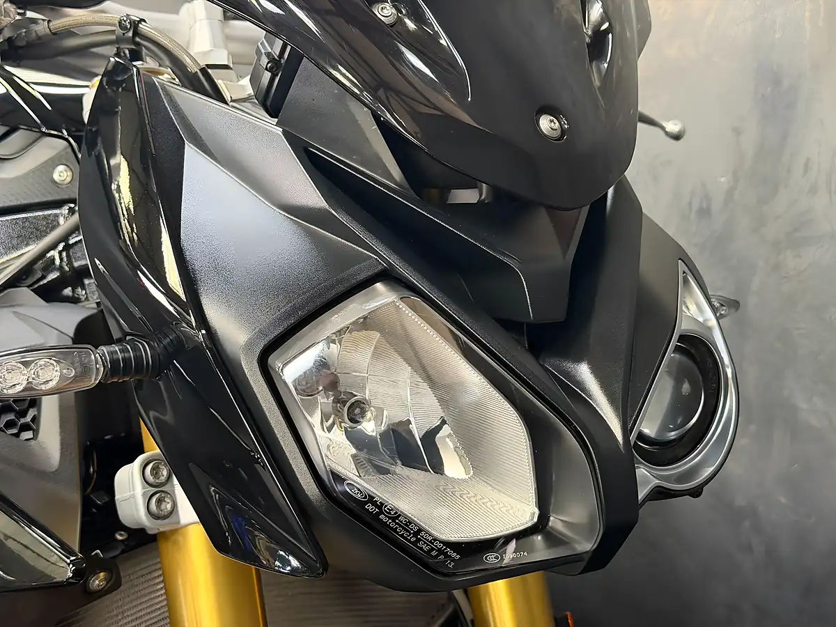 Used 2020 BMW S 1000 R Sport Black - Interior and Exterior details 7