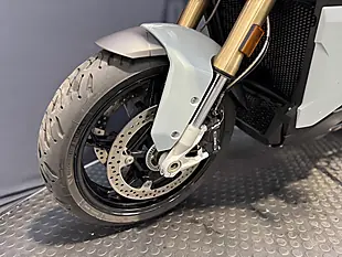 Used 2020 BMW S 1000 XR - Interior and Exterior details 17