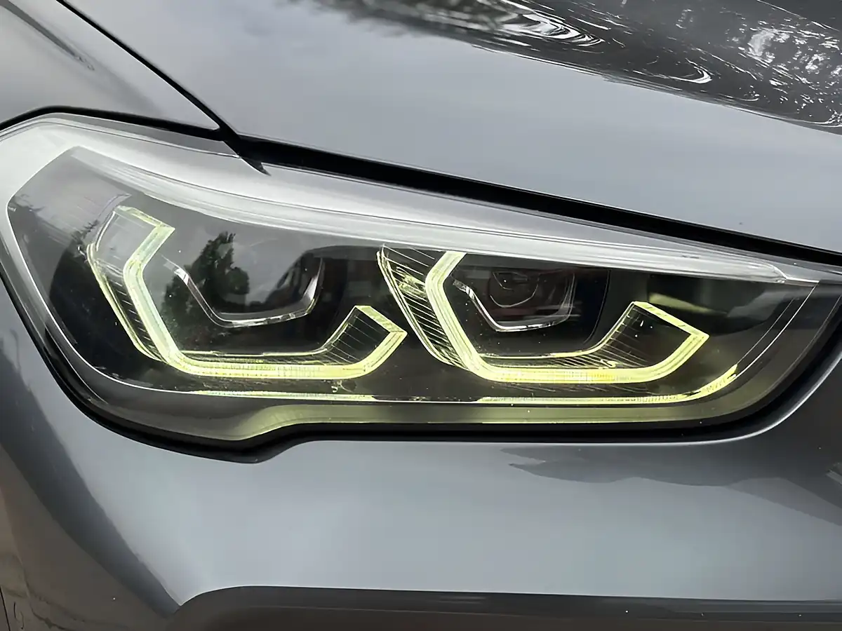 Used 2020 BMW X1 Xline Mineral Grey - Interior and Exterior details 6