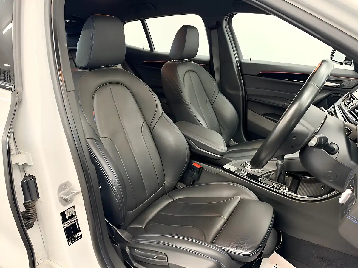 Used 2020 BMW X2 M Sport Alpine White - Interior and Exterior details 3