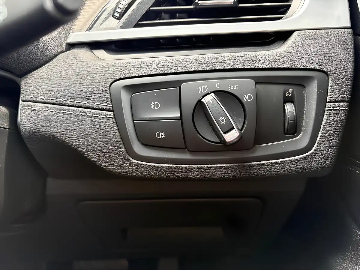 Used 2020 BMW X2 M Sport X White - Interior and Exterior details 18