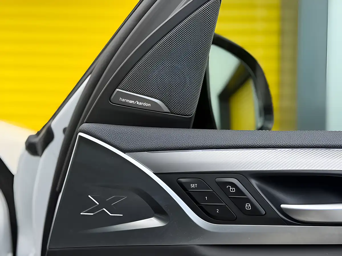 Used 2020 BMW X3 M Competition White - Interior and Exterior details 13