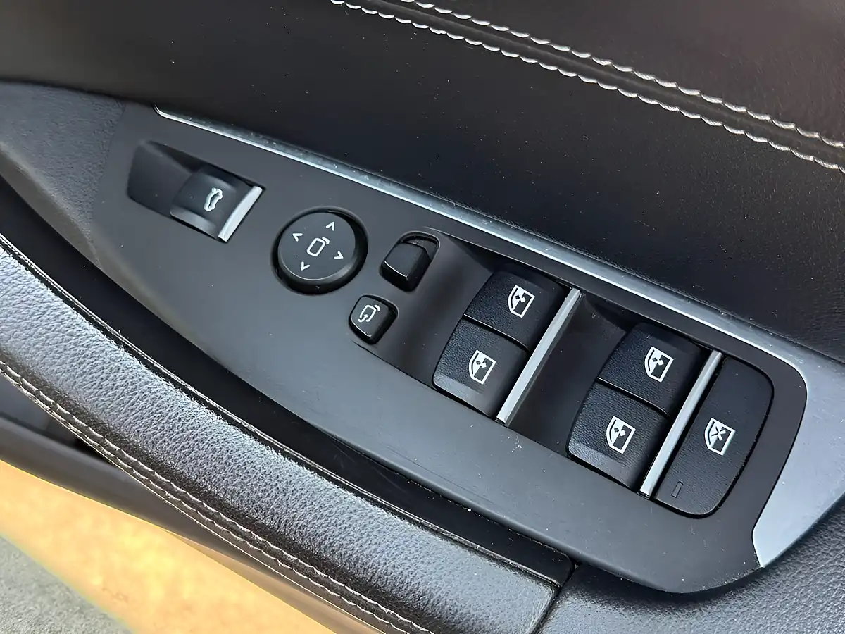 Used 2020 BMW X4 M Sport Black - Interior and Exterior details 12