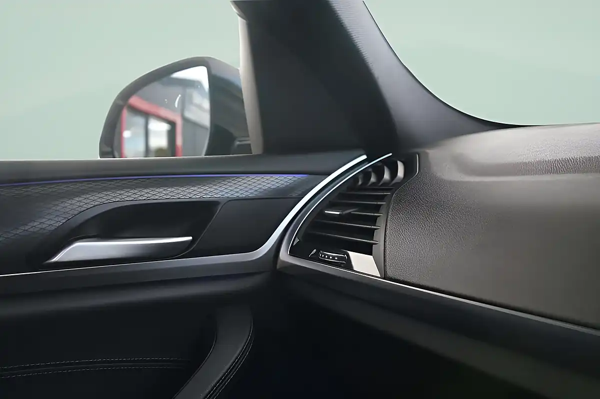 Used 2020 BMW X4 M Sport X Black - Interior and Exterior details 17