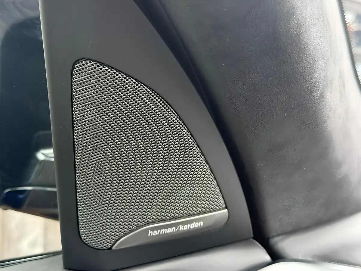Used 2020 BMW X5 M Competition Blue - Interior and Exterior details 19