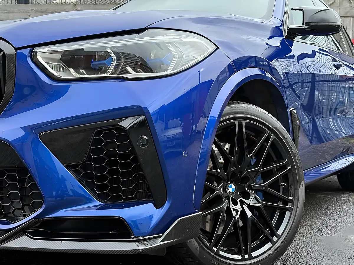 Used 2020 BMW X5 M Competition Blue - Interior and Exterior details 4