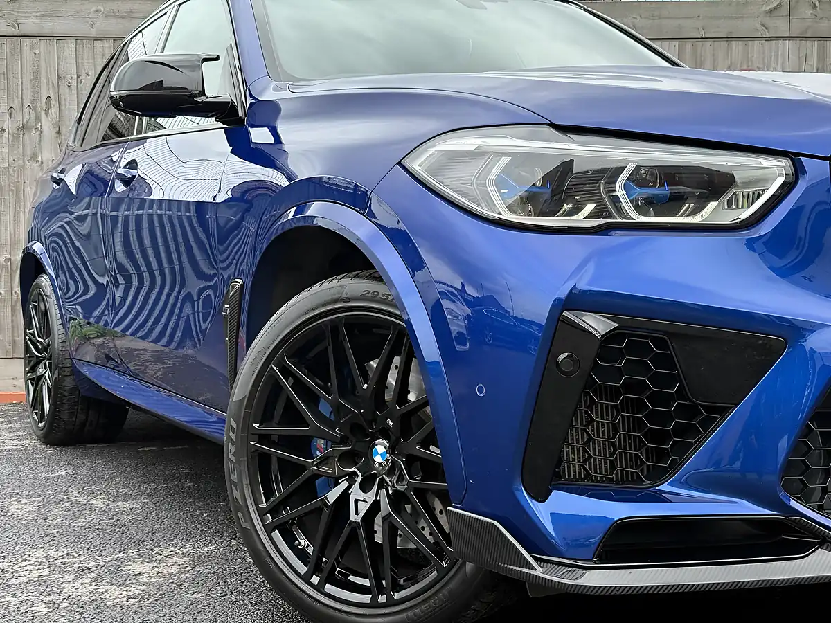 Used 2020 BMW X5 M Competition Blue - Interior and Exterior details 8