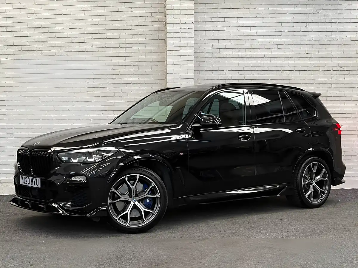 Used 2020 BMW X5 M Sport Black - Front View