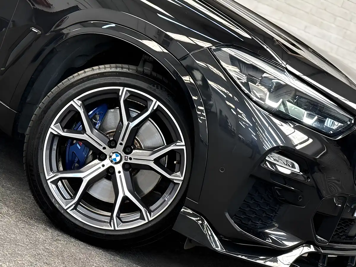 Used 2020 BMW X5 M Sport Black - Interior and Exterior details 15