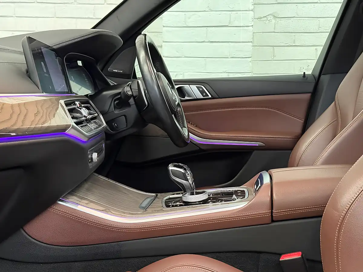 Used 2020 BMW X5 M Sport Black - Interior and Exterior details 18