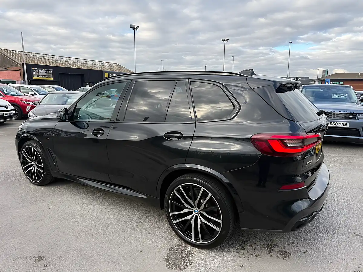 Used 2020 BMW X5 M Sport Black Sapphire - Interior and Exterior details 4
