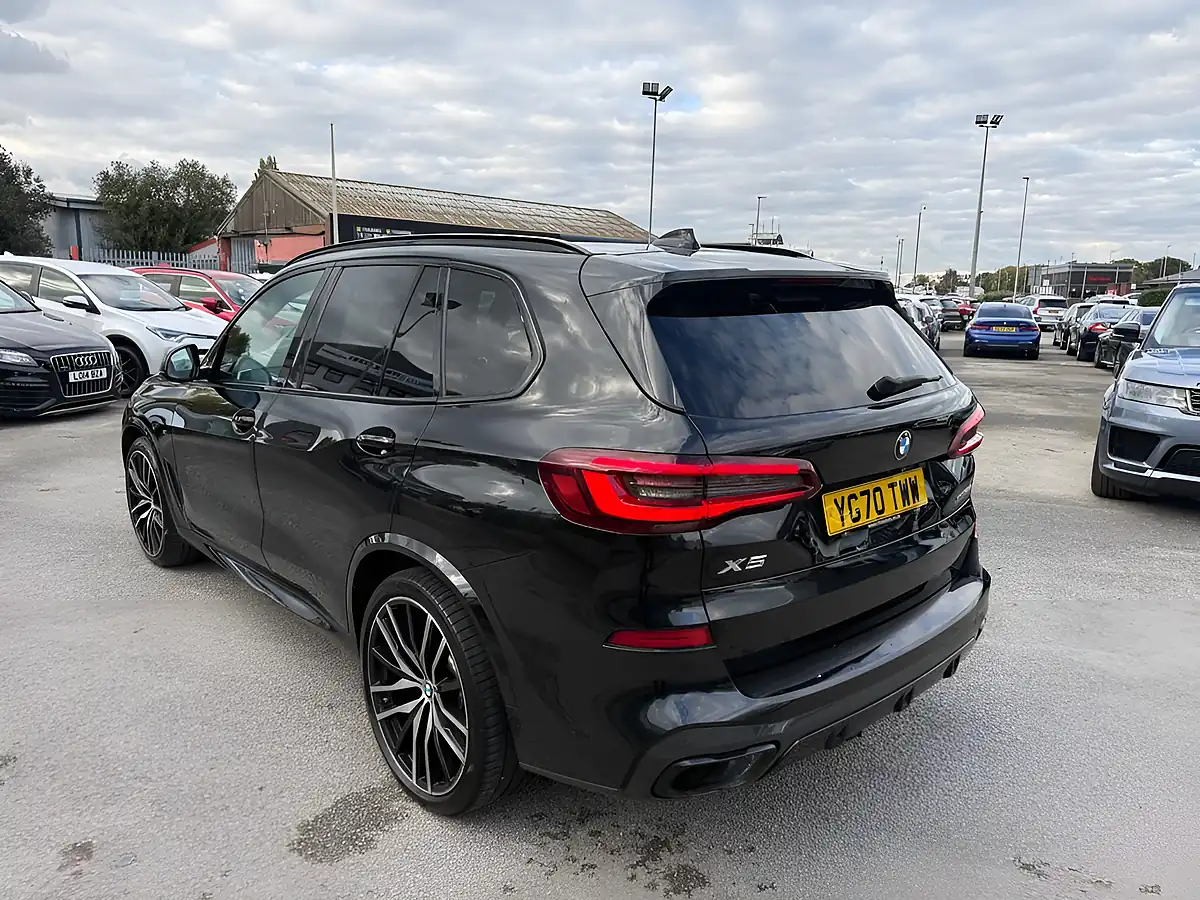 Used 2020 BMW X5 M Sport Black Sapphire - Interior and Exterior details 5
