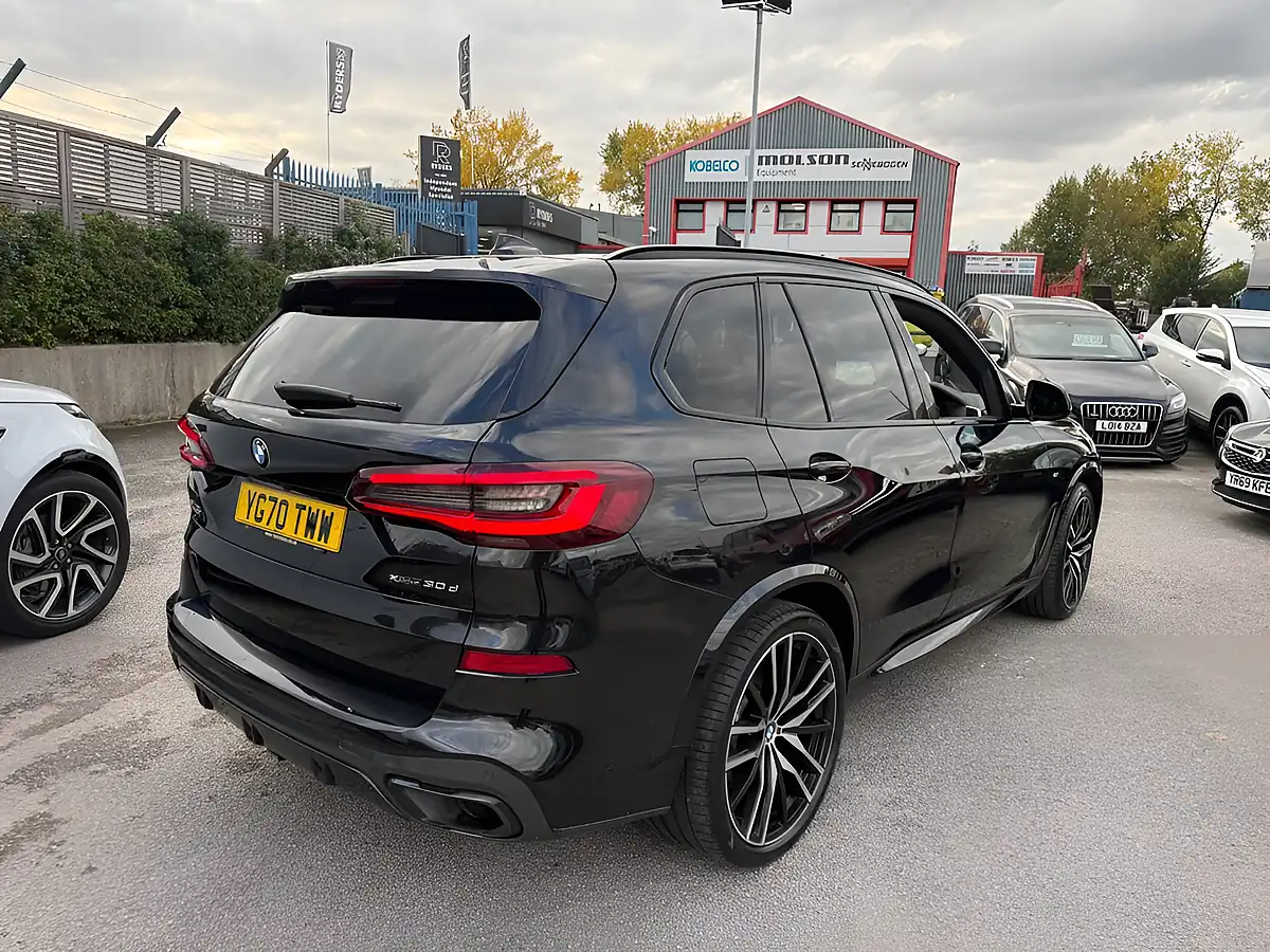 Used 2020 BMW X5 M Sport Black Sapphire - Interior and Exterior details 8